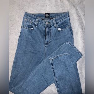BDG skinny jeans. Size 25.